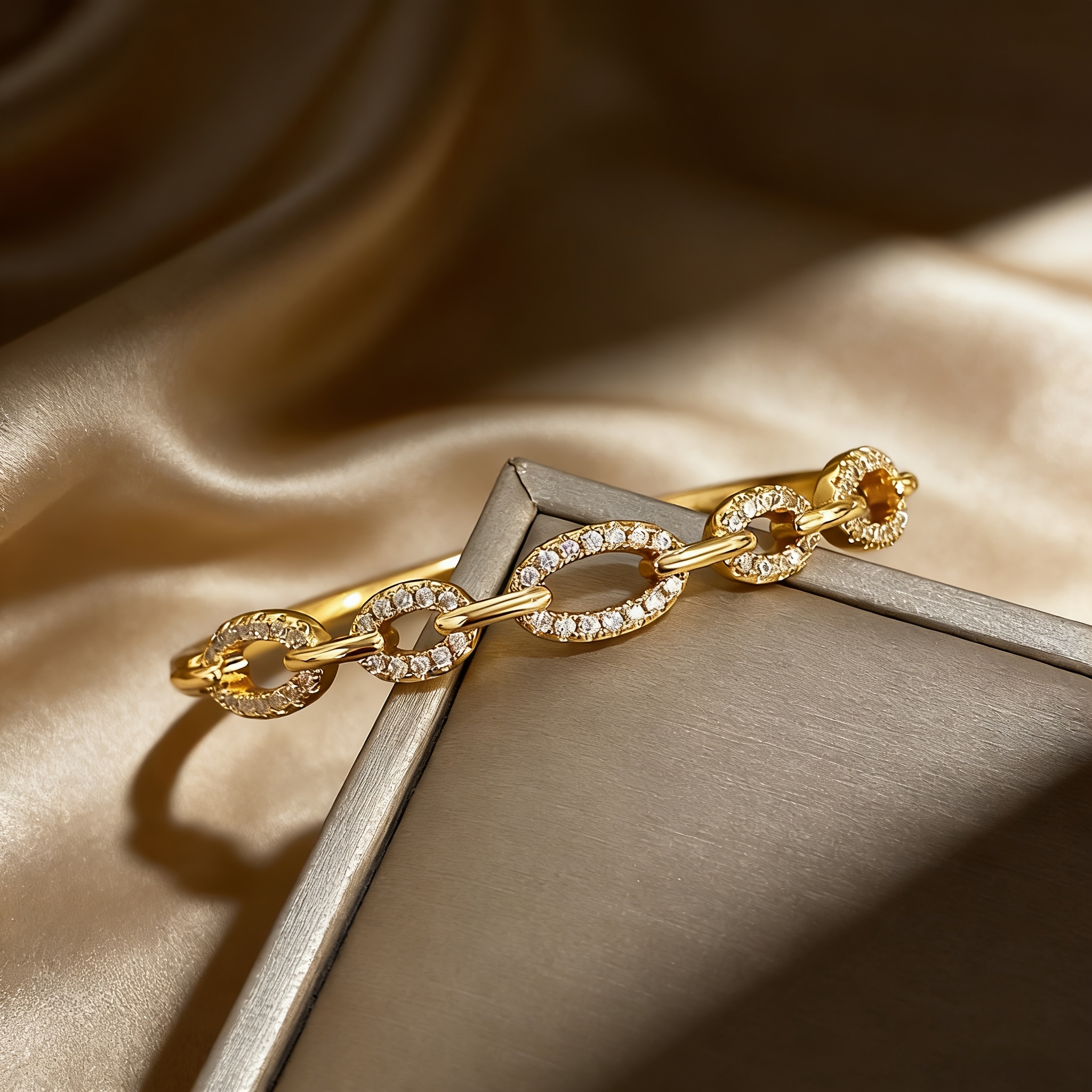 Copper Metal Bracelet with Golden-Toned Chain Link Design
